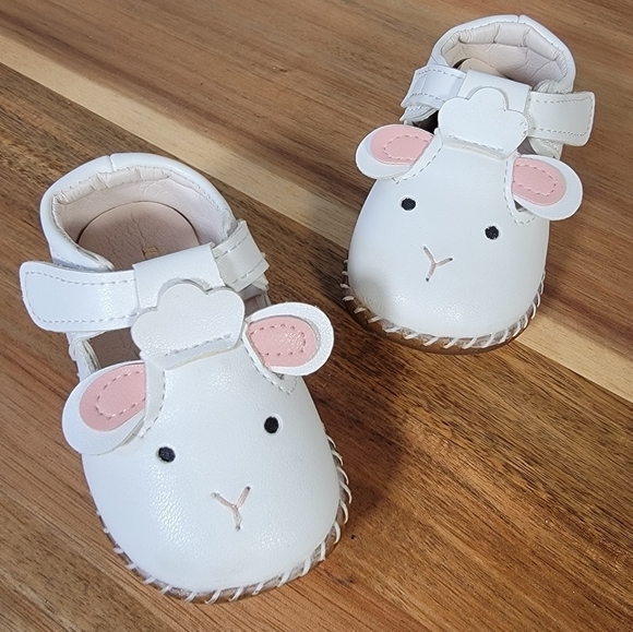 Mai Do Duo white Bunny Rabbit Baby Shoes First Walker Non Slip Size 15 / 7-8 mo. - Picture 3 of 17